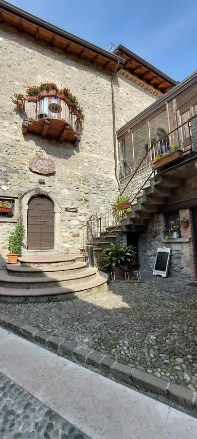 La Casa Nel Borgo Apartment San Felice del Benaco Italy