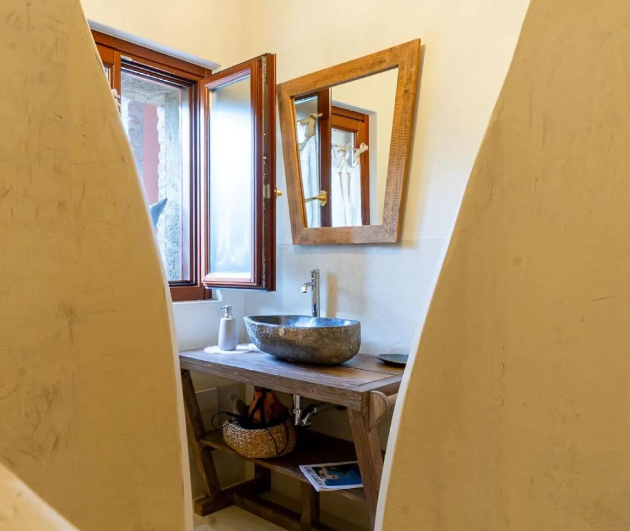 La Casa Nel Borgo Appartement San Felice del Benaco 0*,  Italië